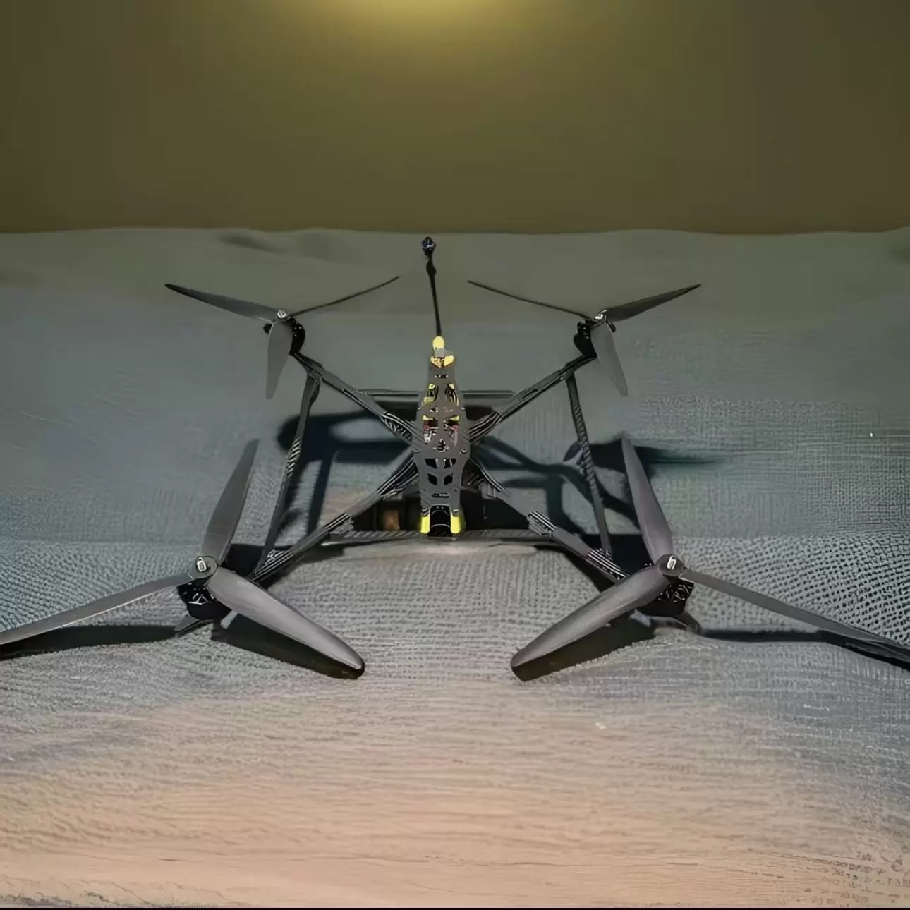 13A FPV 13-inch FPV Drone with AI Guidance and Fiber Optic Transmission